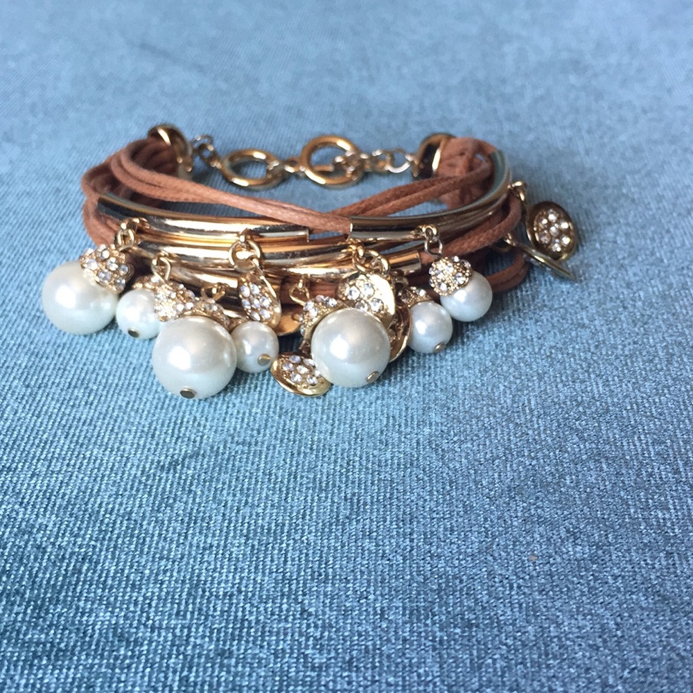 Bracelet brown with‎ gold hardware and pearls
